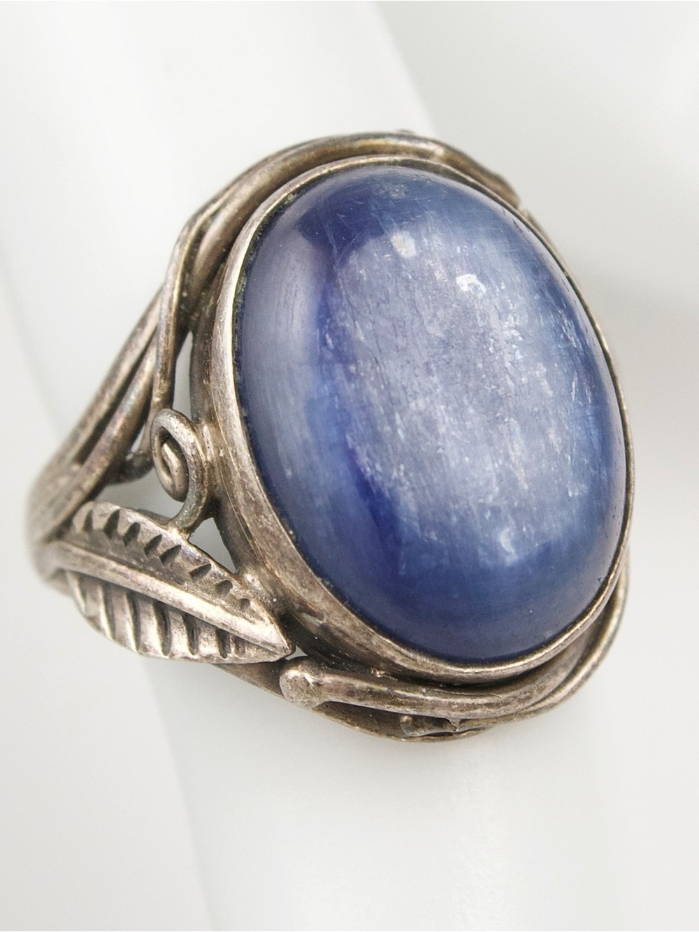 Vintage Kyanite Sterling Silver Ring Size 7 Blue Oval Cabochon with Leaf Design
